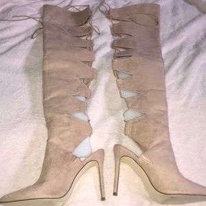 Shoe Dazzle Dyonne knee high shoes